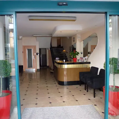 Otel Croix Des Nordistes 2*