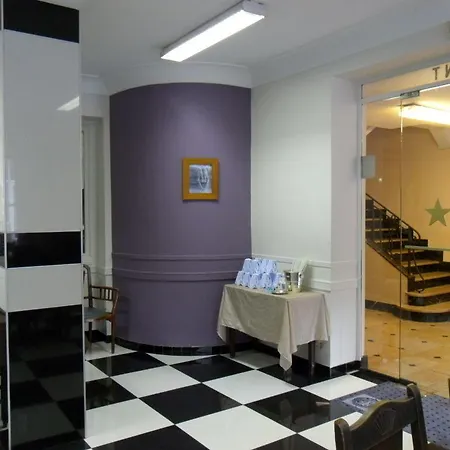 Hotel Croix Des Nordistes 2* Lourdes