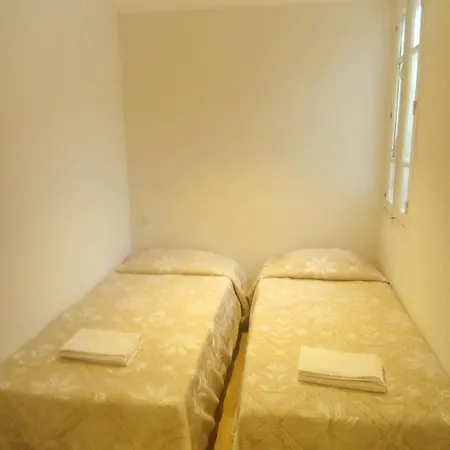 Hotel Croix Des Nordistes 2* Lourdes