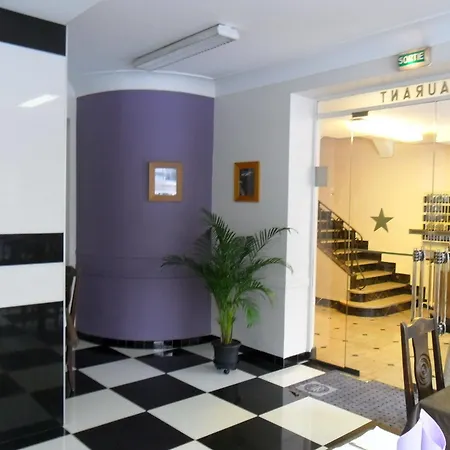 Hotel Croix Des Nordistes 2* Lourdes