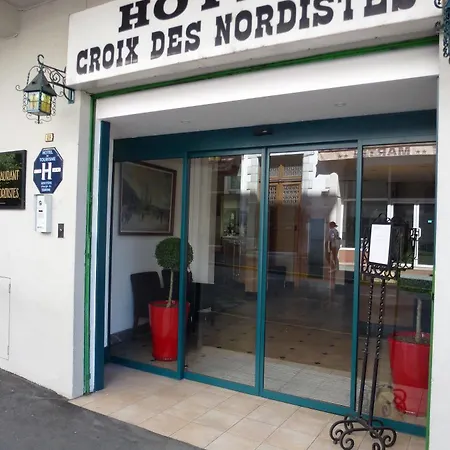 Hotel Croix Des Nordistes 2* Lourdes