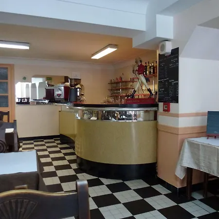 Hotel Hotel Croix Des Nordistes 2*